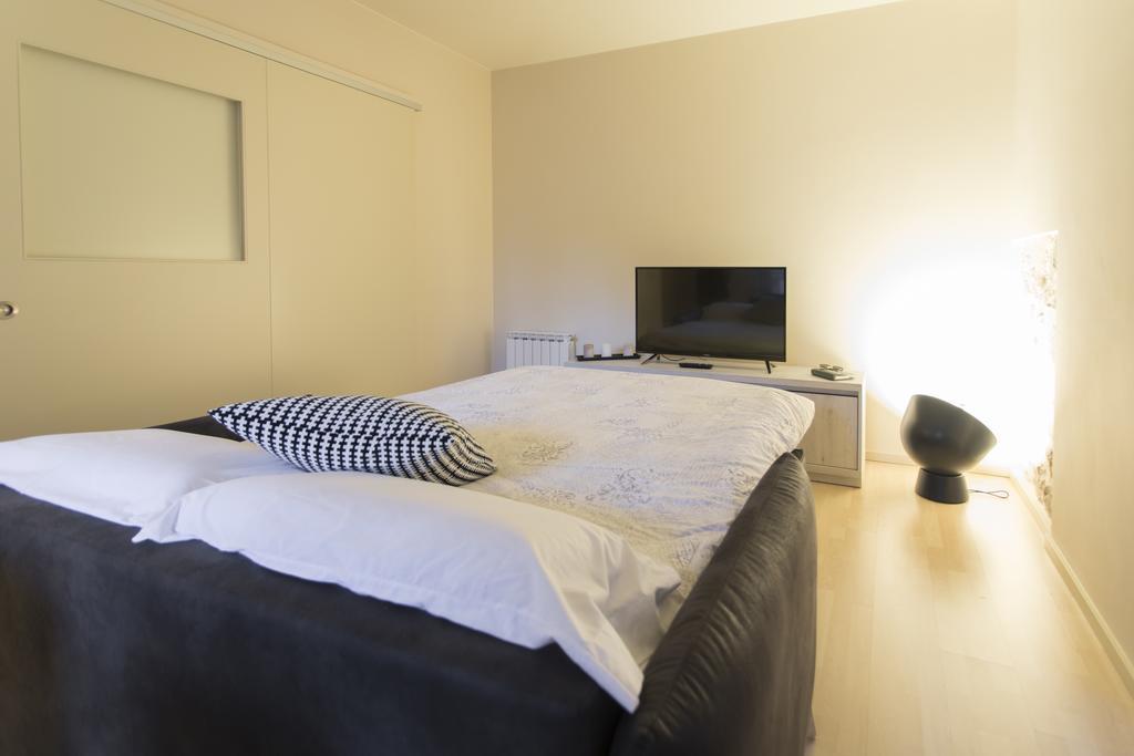 Bravissimo Cort Reial-1a Apartment